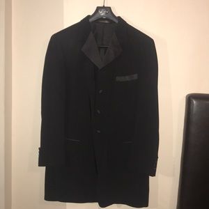 Men’s black 40R tuxedo